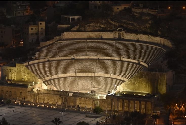 المدرج الروماني Roman Theater